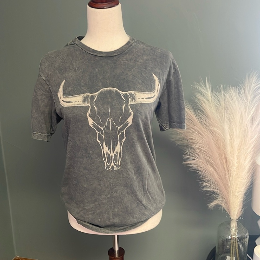 Mineral Wash Bull Tee